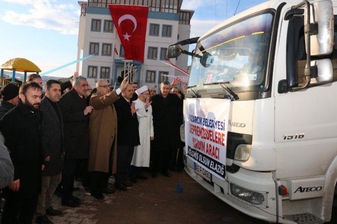 Elazığ yardımları Diyanet İşleri Başkanı'nın da katılımıyla gönderildi