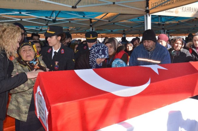 Tel Abyad şehidi Ceyhun Taş'ı onbinler uğurladı