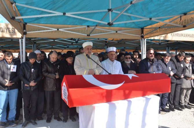 Tel Abyad şehidi Ceyhun Taş'ı onbinler uğurladı