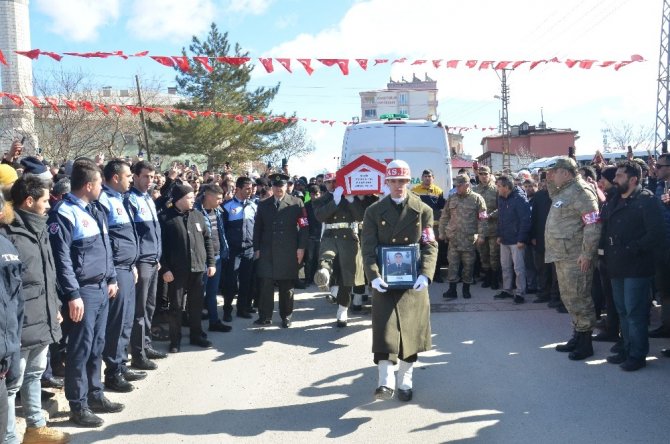 Tel Abyad şehidi Ceyhun Taş'ı onbinler uğurladı