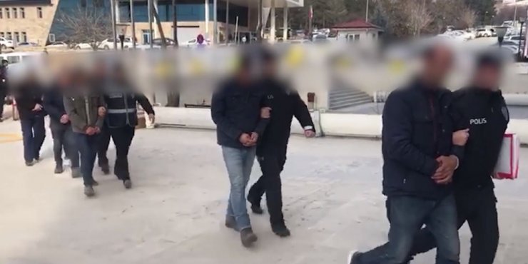 Elazığ’da hasarlı binalardan hırsızlığa 6 tutuklama