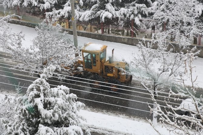 Kahramanmaraş'ta Kar kazaları da beraberinde getirdi