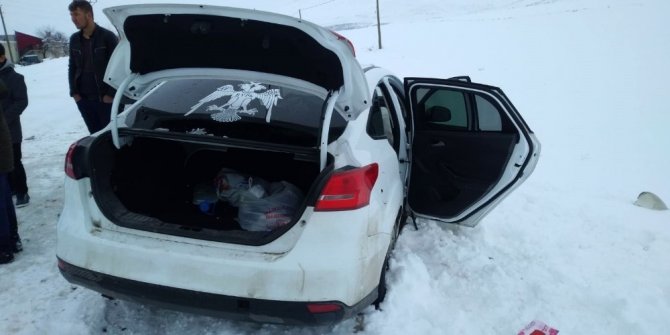 Afşin'de iki araç çarpıştı 5 kişi yaralandı