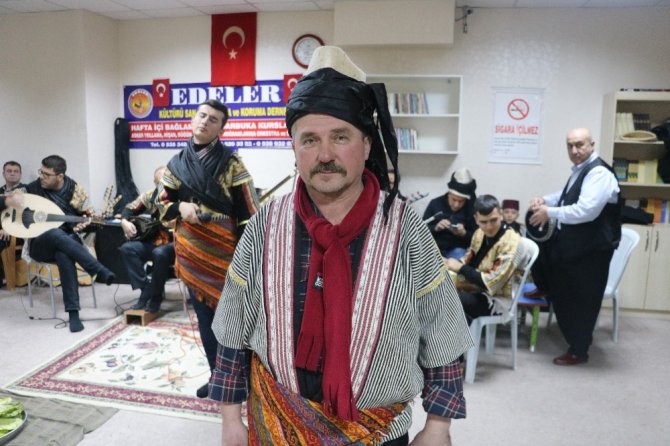 Kurtuluş coşkusunu müzikal gösteriyle kutladılar