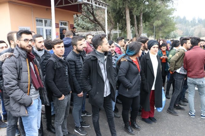 Kahramanmaraş'ta Üniversite öğrencileri 