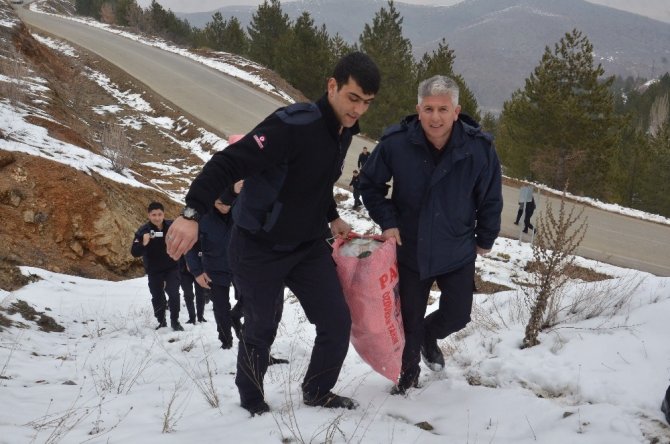 Cezaevi personelinden doğaya yem