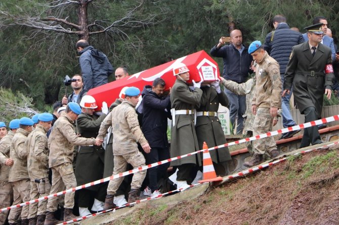 Kahramanmaraş'ta İdlib şehidini binler uğurladı