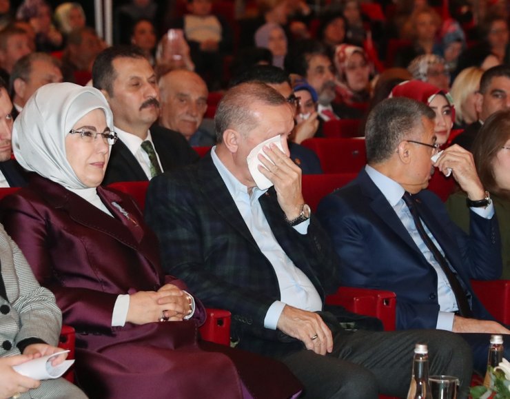Cumhurbaşkanı Erdoğan gözyaşlarını tutamadı