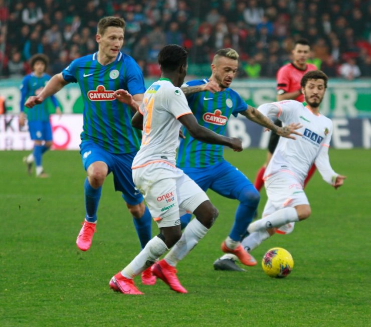 Süper Lig: Çaykur Rizespor: 1 - Aytemiz Alanyaspor: 1 (Maç sonucu)