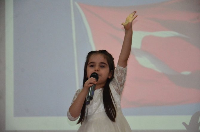 Elbistan'da  İstiklal Marşını güzel okuma yarışması yapıldı