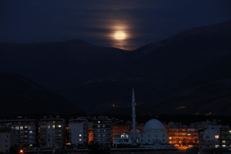 Süper Ay Hatay'da görüntülendi