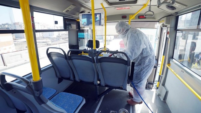 Kahramanmaraş’ta ulaşım araçları ilaçlandı