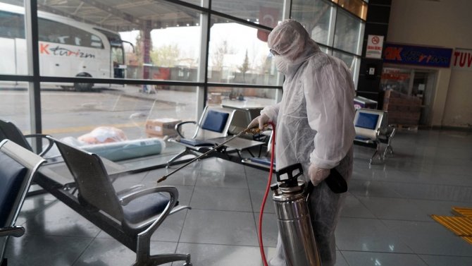 Kahramanmaraş’ta ulaşım araçları ilaçlandı