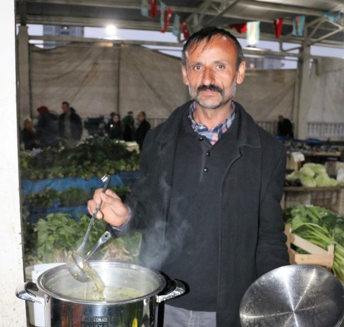 Pazarcıların yeni sloganı, ‘Korona virüse birebir’