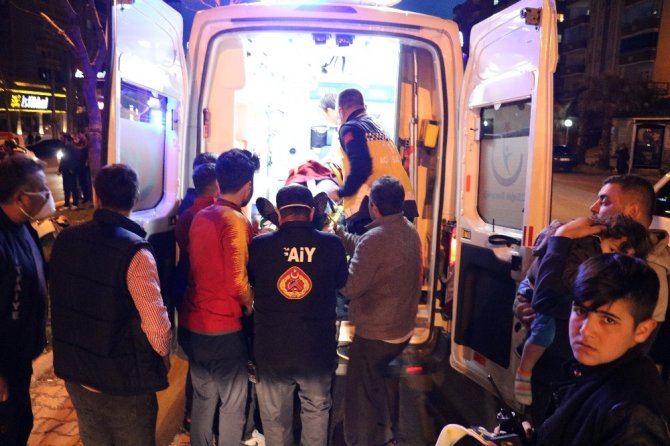 Direksiyon hakimiyetini kaybetti kazada 5 kişi yaralandı