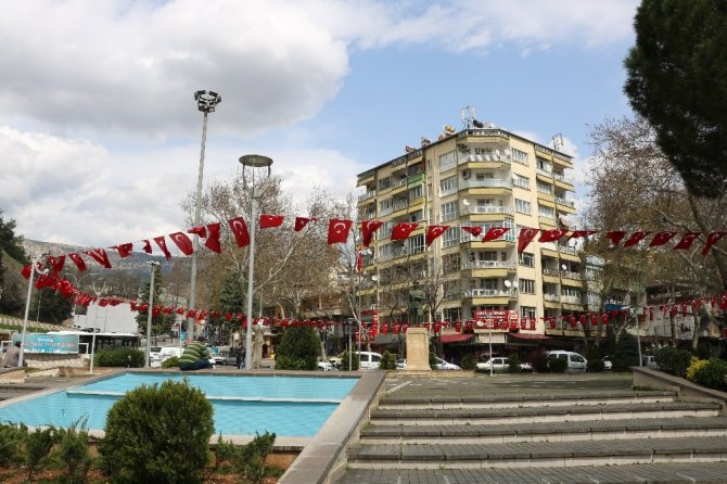 Kapalı çarşıda korona sessizliği