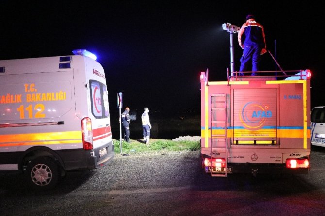 Polis ve Jandarmadan kaçtılar su kanalına uçtular