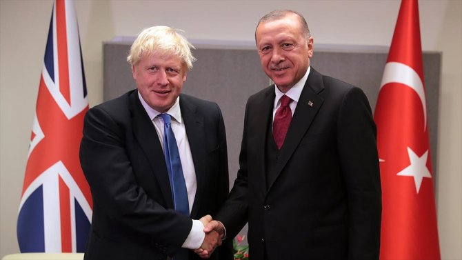 Erdoğan, tıbbi yardım malzemesi ulaştırılan İngiltere Başbakanı Johnson'a mektup gönderdi