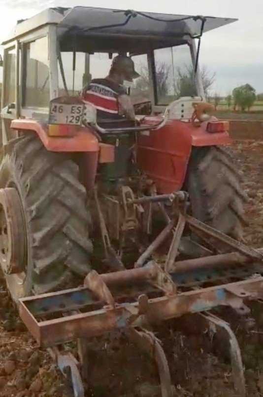 Ekinözü ilçesinde Jandarma tarlayı ekime hazır hale getirdi