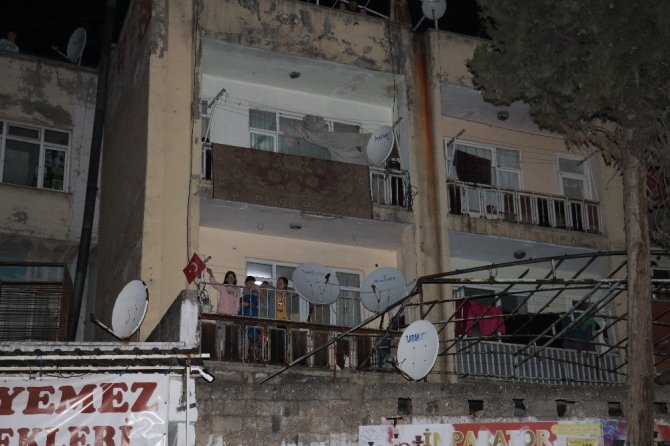 Kahramanmaraş'ta Polisler hep birlikte İstiklal Marşı okudu