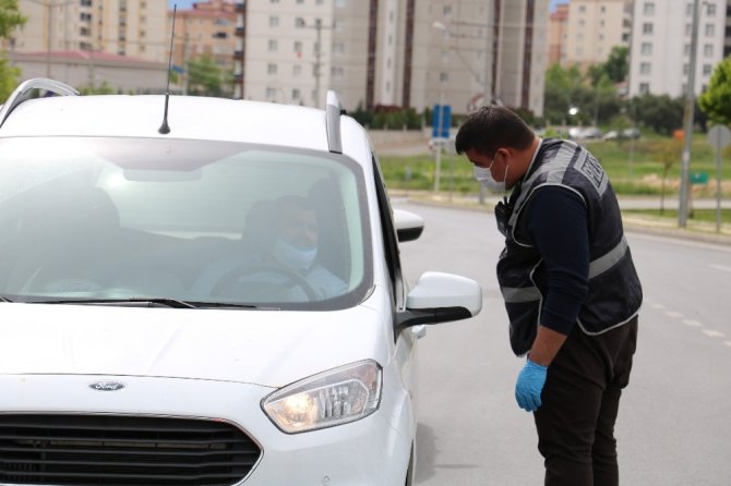 Polisin sokağa çıkma kısıtlama denetimi sürüyor