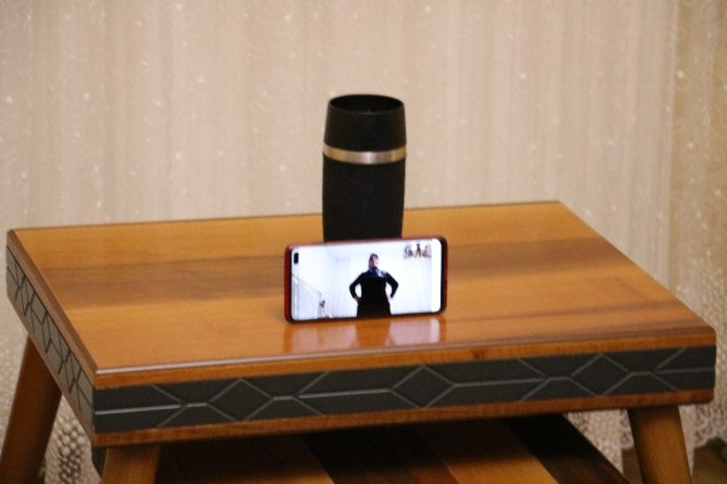 Evde kaldı online sporla zayıfladı