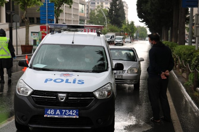 Ekmek almaya otomobiliyle giden sürücüye 392 lira ceza