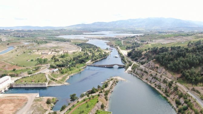 Kahramanmaraş’ın sembolü Taş Köprü’de korona virüs sessizliği
