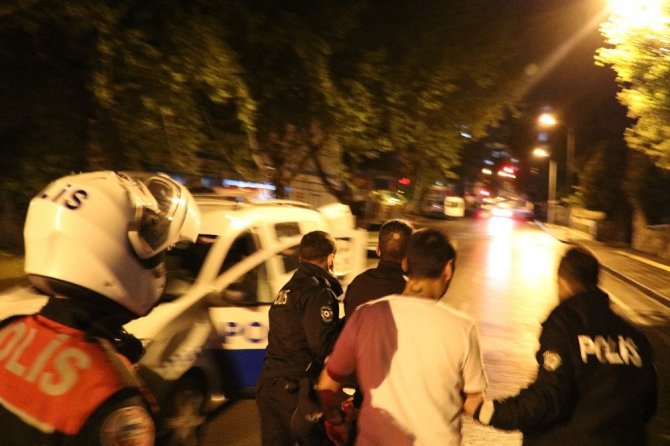 Sokağa çıkma kısıtlamasına uymayan 4 kişiye cezai işlem