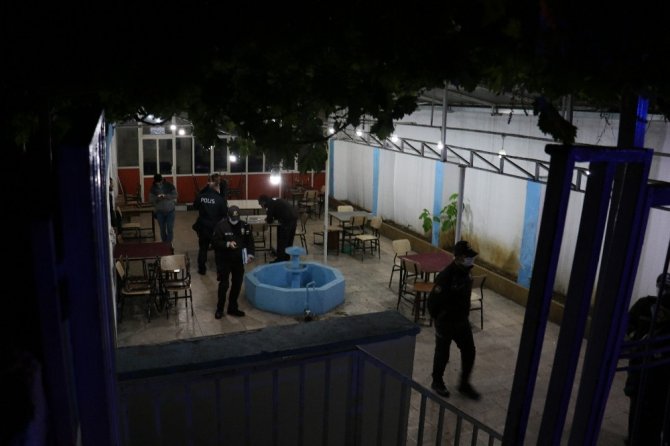 Polisler affetmedi cezayı yediler