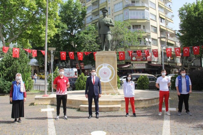 Kahramanmaraş'ta 19 Mayıs törenleri yapıldı