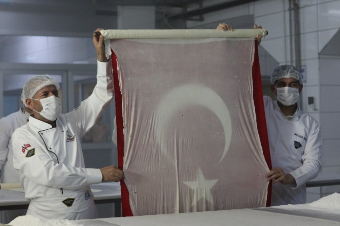 Kervan Ramazan Bayramına özel 37 çeşit tatlı ile hizmet veriyorlar