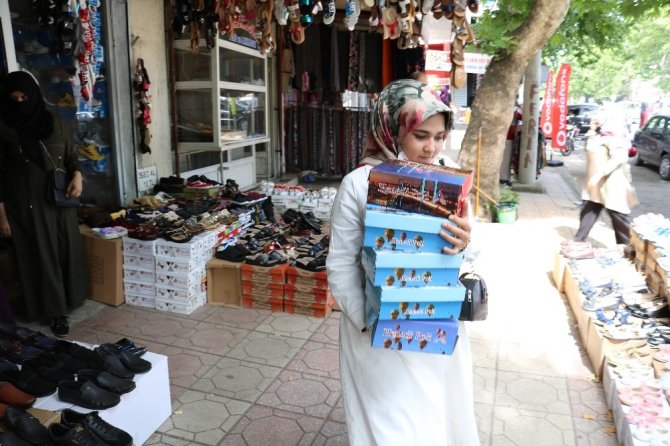 Kahramanmaraş'ta Yetim ve öksüz çocuklara bayramlık