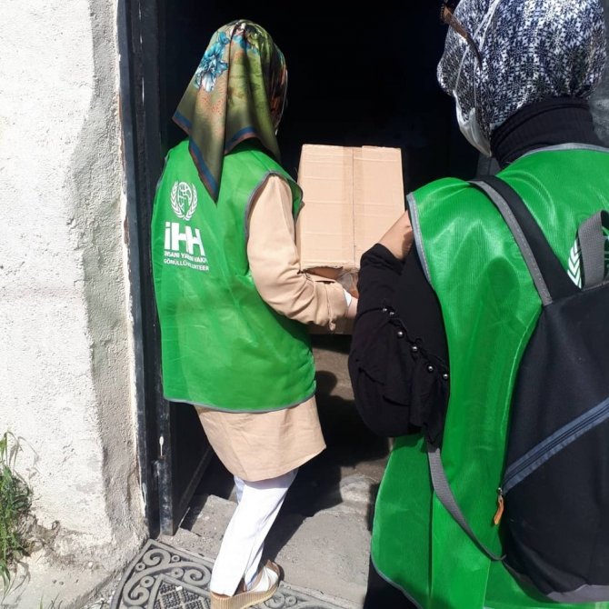 Elbistan'da 1300 yetime bayram hediyesi