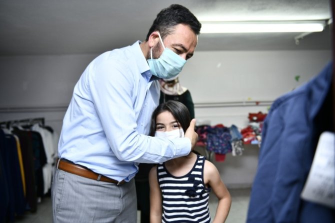 Elbistan'da 1300 yetime bayram hediyesi