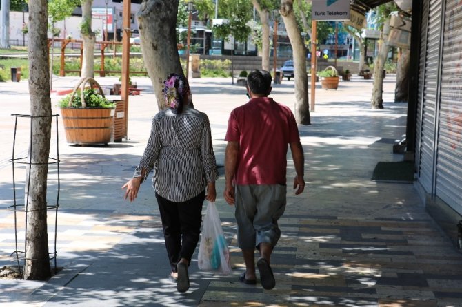 Kahramanmaraş’ta kısıtlamanın ilk gününde sokaklar boşaldı