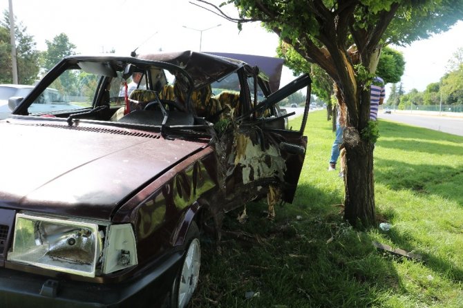 Kahramanmaraş’ta otomobil minibüse çarptı: 2 yaralı