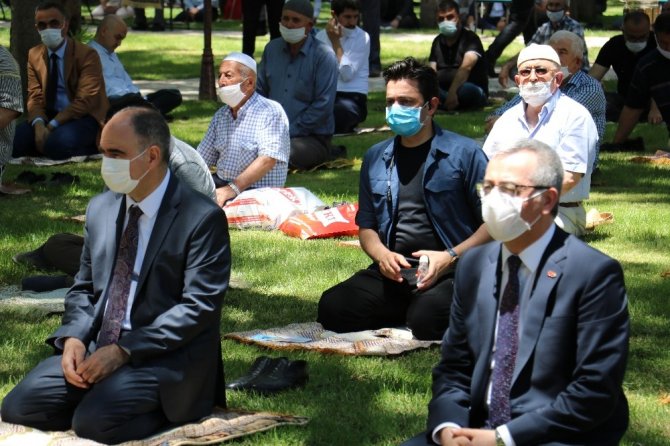 Bir asır sonra Maraş Kalesi’nde cuma namazı