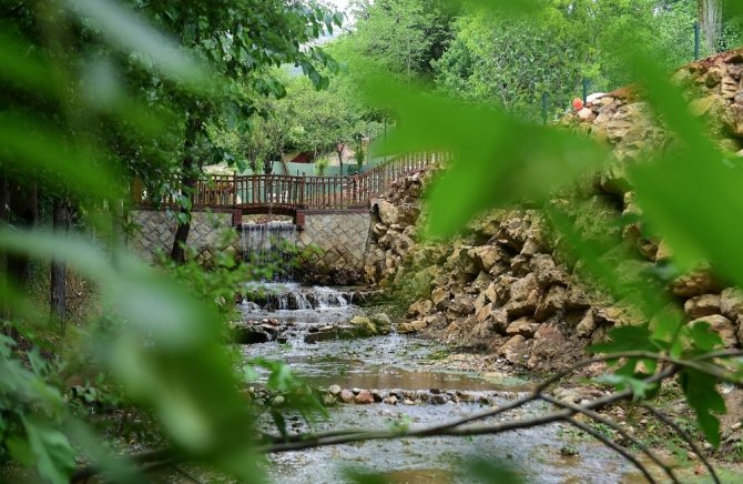 Ferah bir mekan olan Pınarbaşı cevizli bahçe açıldı