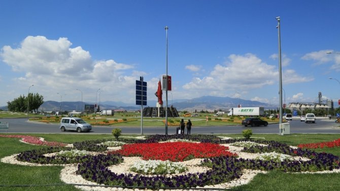 Kahramanmaraş çiçek bahçesine döndü