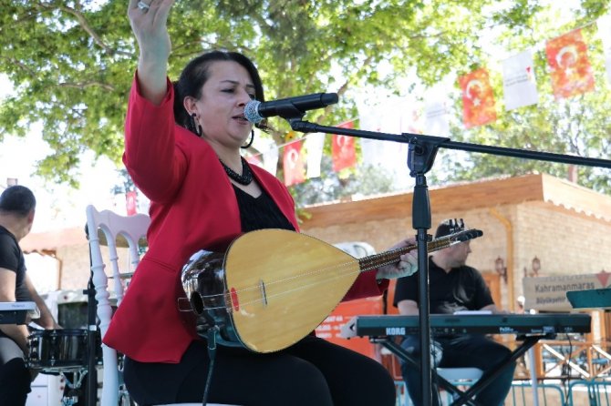 Kahramanmaraş kalesinde Abdal Halil Ağa’nın torunlarından davul şov