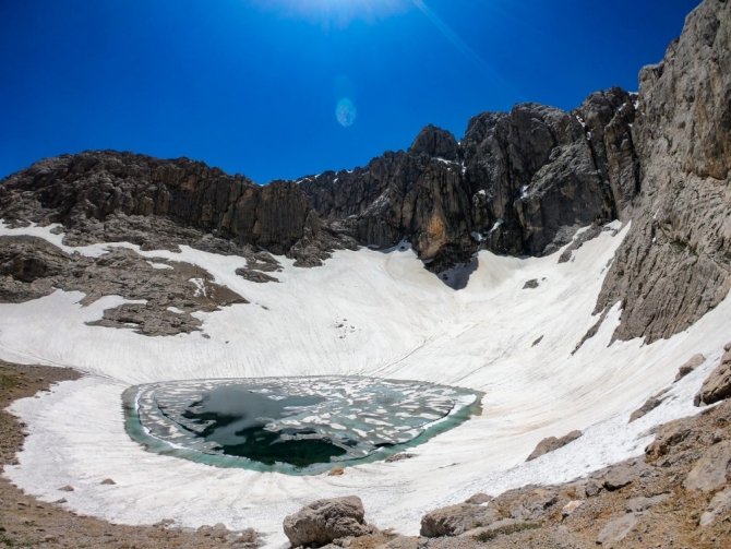 "Ali Gölü" fotoğrafçıların uğrak yeri haline geldi