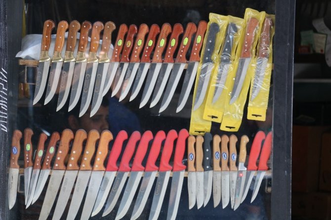 Kahramanmaraş'ta Bıçak üreticileri Kurban Bayramı için kolları sıvadı