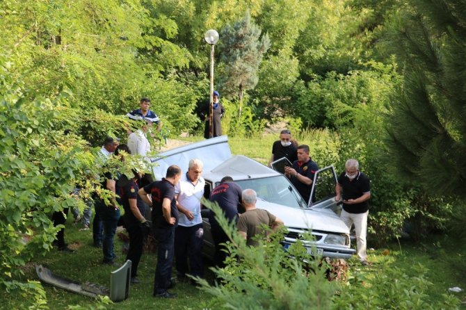 Kahramanmaraş'ta Otomobil çocuk parkına uçtu