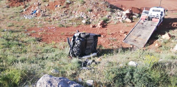 Nurhak ilçesindeki kazada 1 kişi öldü 2 kişi yaralandı