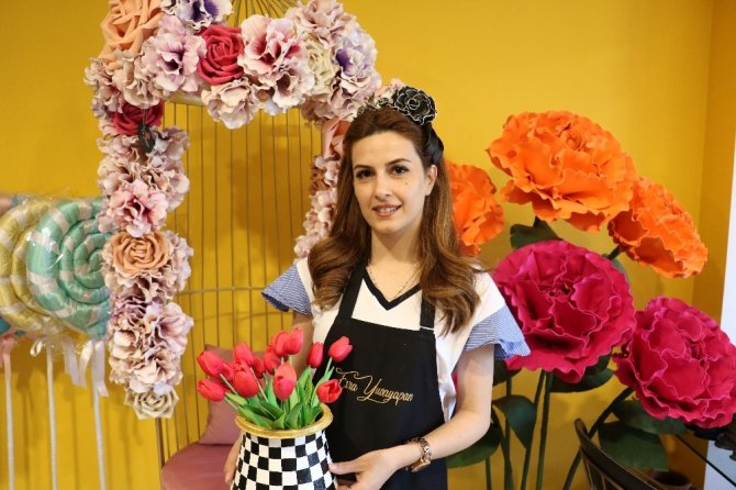 Kahramanmaraş'ta kişiye özel dev çiçekler yapılıyor