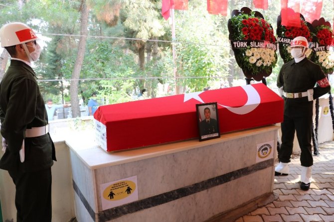 Şehit Piyade Uzman Onbaşı Ömer Kahya Pazarcık'ta toprağa verildi