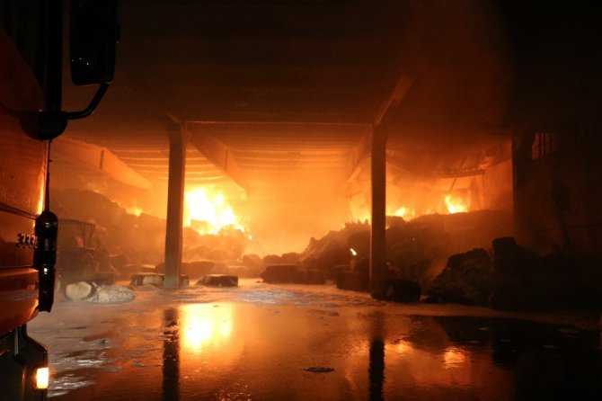 Vali ve Belediye Başkanı yangında inceleme yaptılar