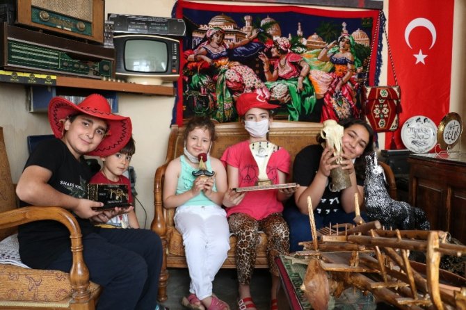 Paça ustası kelleyi sanat eserine dönüştürüyor