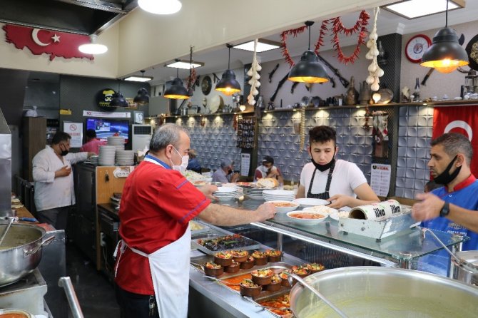 Kahramanmaraş'ta Tarihi lokantada 1 asırlık lezzetler